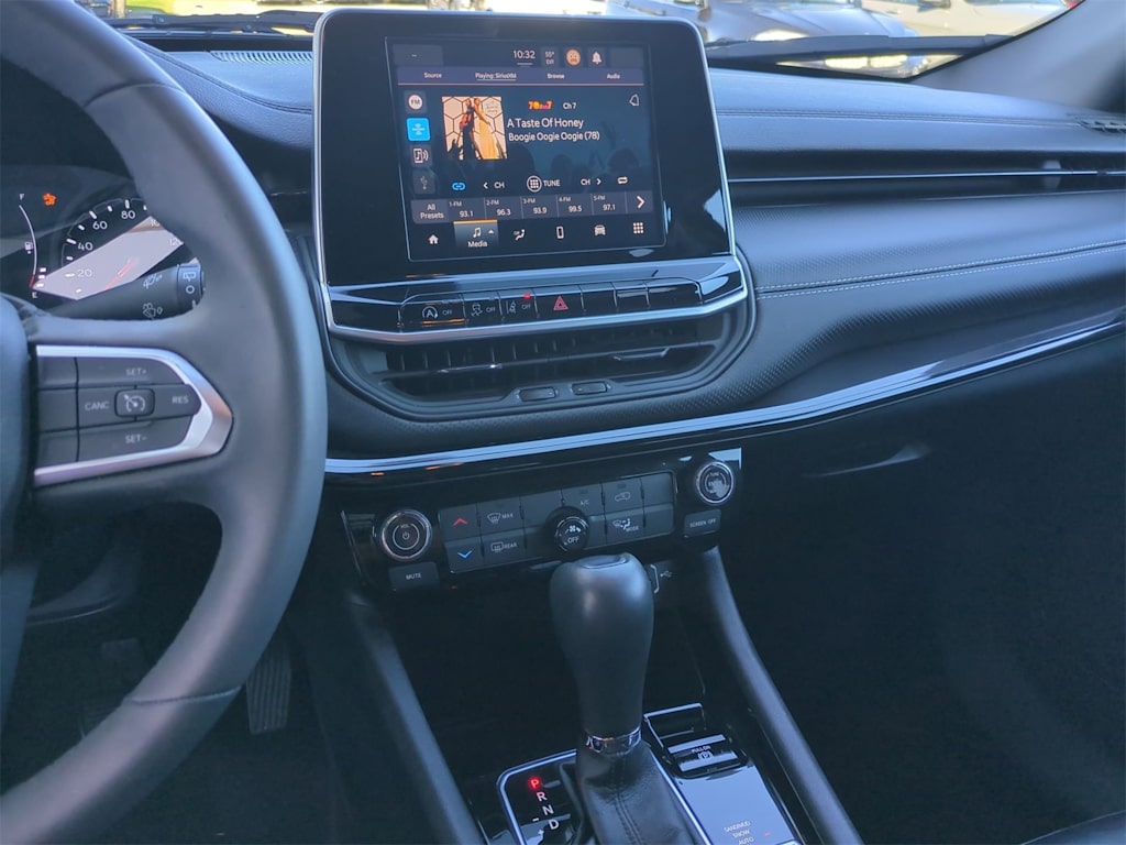 Thumbnail: 2022 Jeep Compass - 14