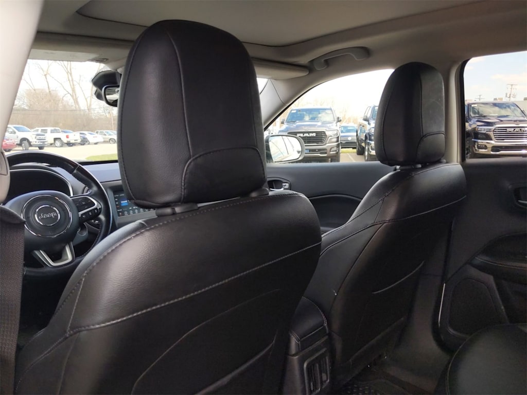 2020 Jeep Compass Latitude 12
