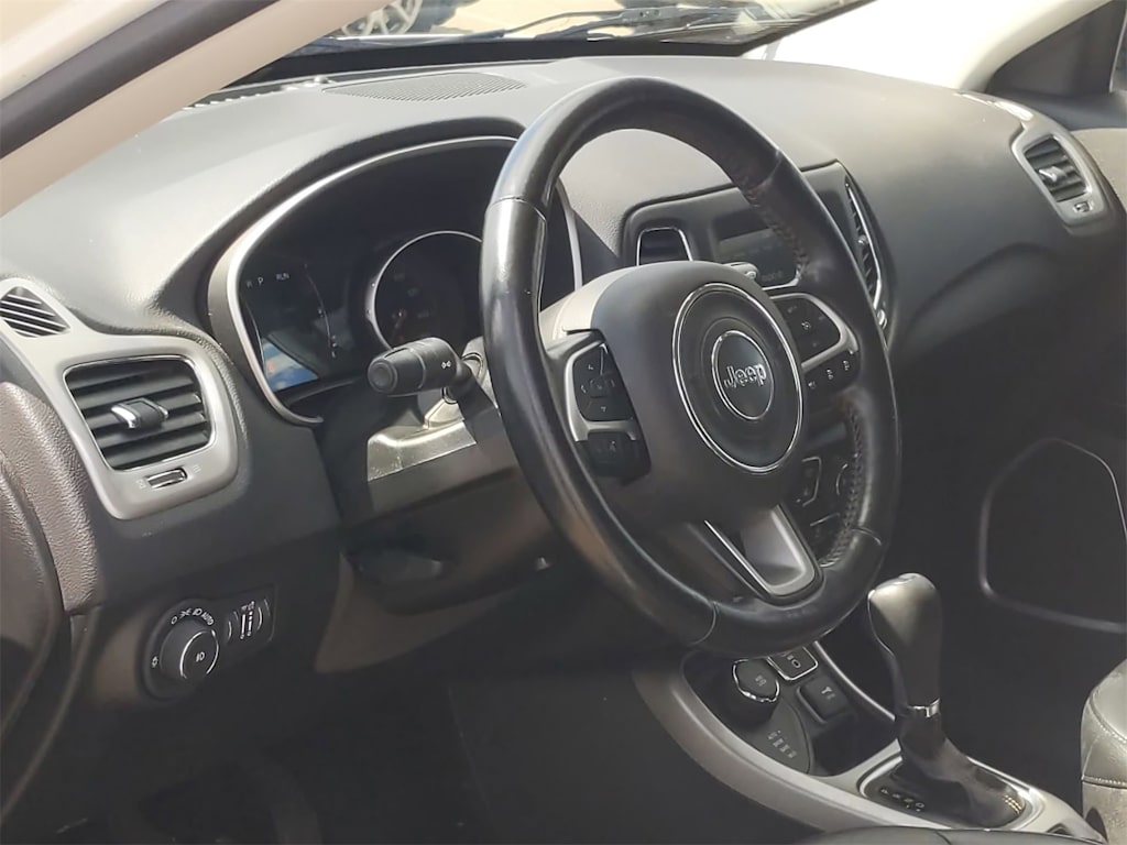 2020 Jeep Compass Latitude 2