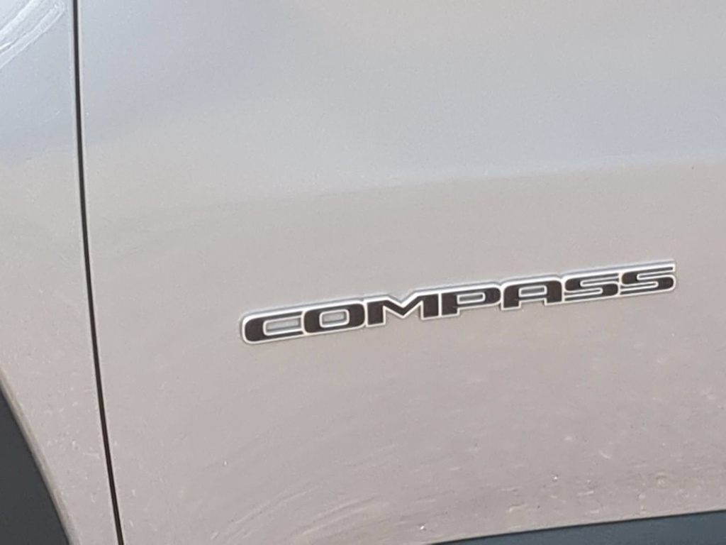Thumbnail: 2019 Jeep Compass - 24