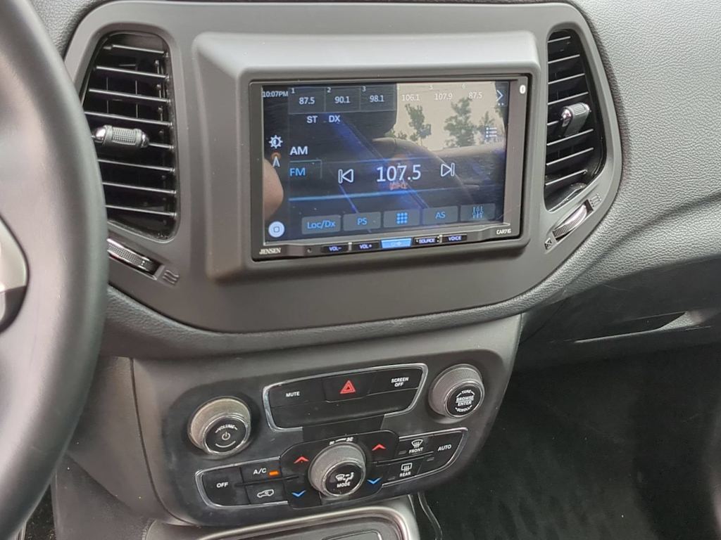 Thumbnail: 2019 Jeep Compass - 14