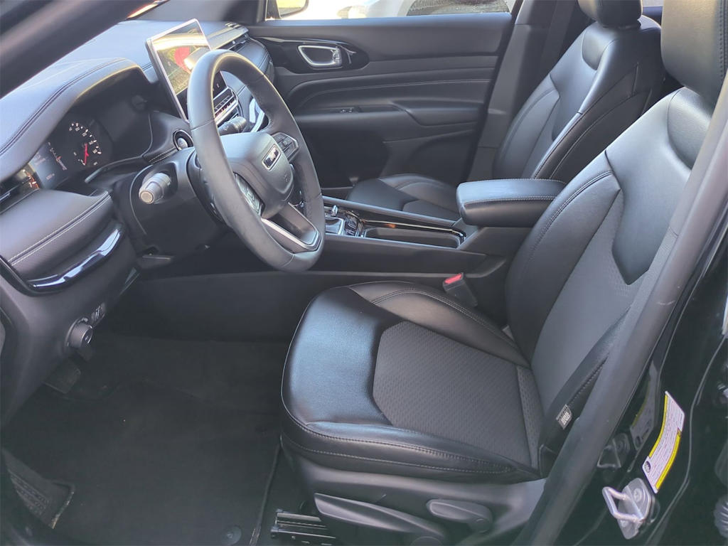 Thumbnail: 2022 Jeep Compass - 9