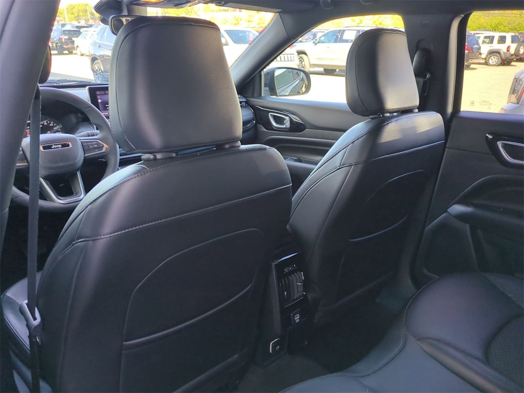 Thumbnail: 2022 Jeep Compass - 10