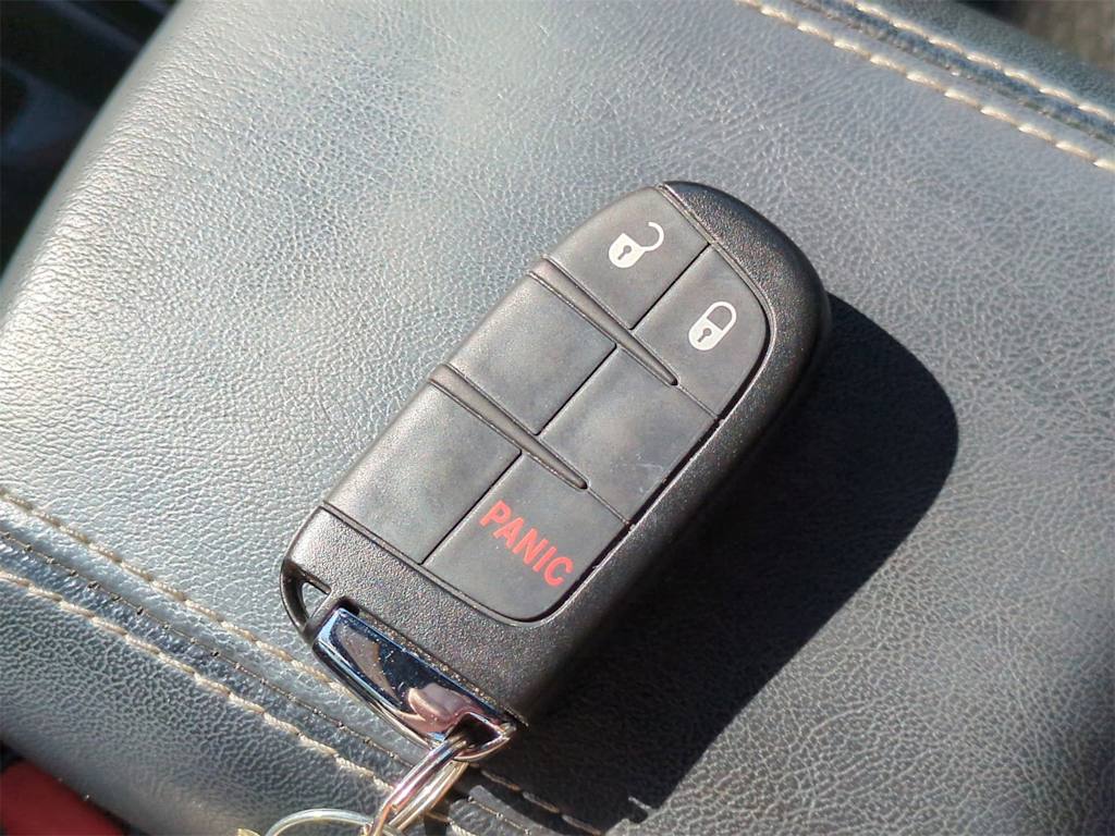 Thumbnail: 2022 Jeep Compass - 17