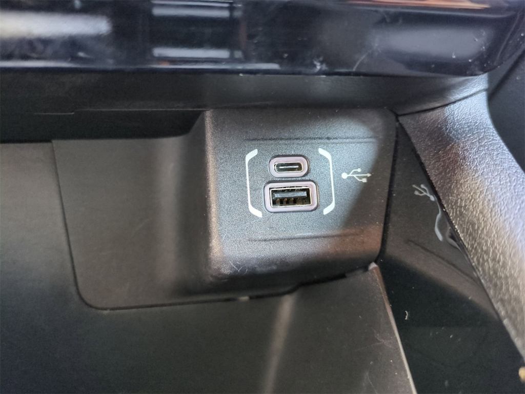 Thumbnail: 2022 Jeep Compass - 35