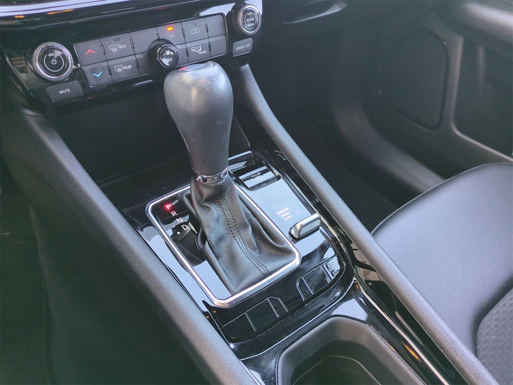 Thumbnail: 2022 Jeep Compass - 14