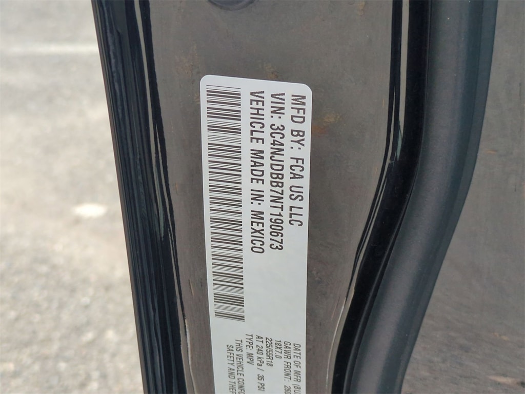 Thumbnail: 2022 Jeep Compass - 18