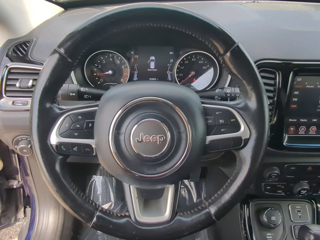 Thumbnail: 2019 Jeep Compass - 12