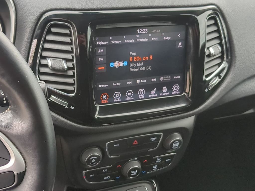 Thumbnail: 2018 Jeep Compass - 14
