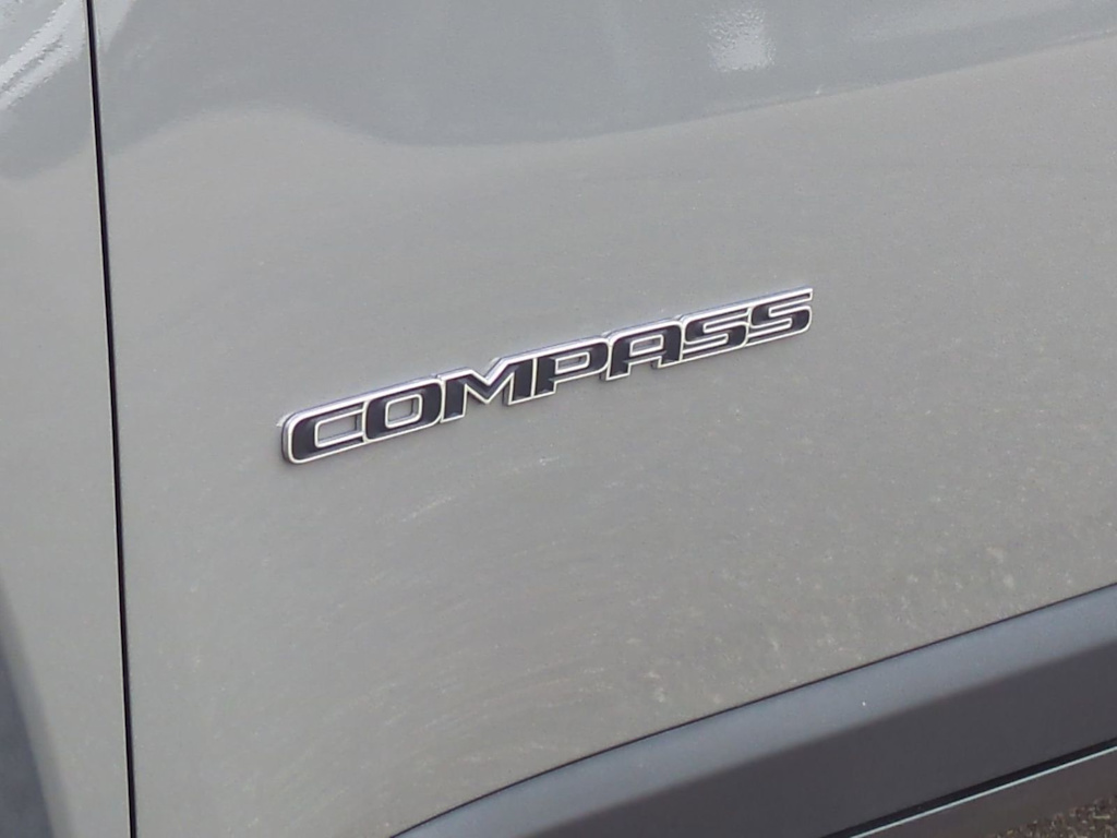Thumbnail: 2022 Jeep Compass - 26