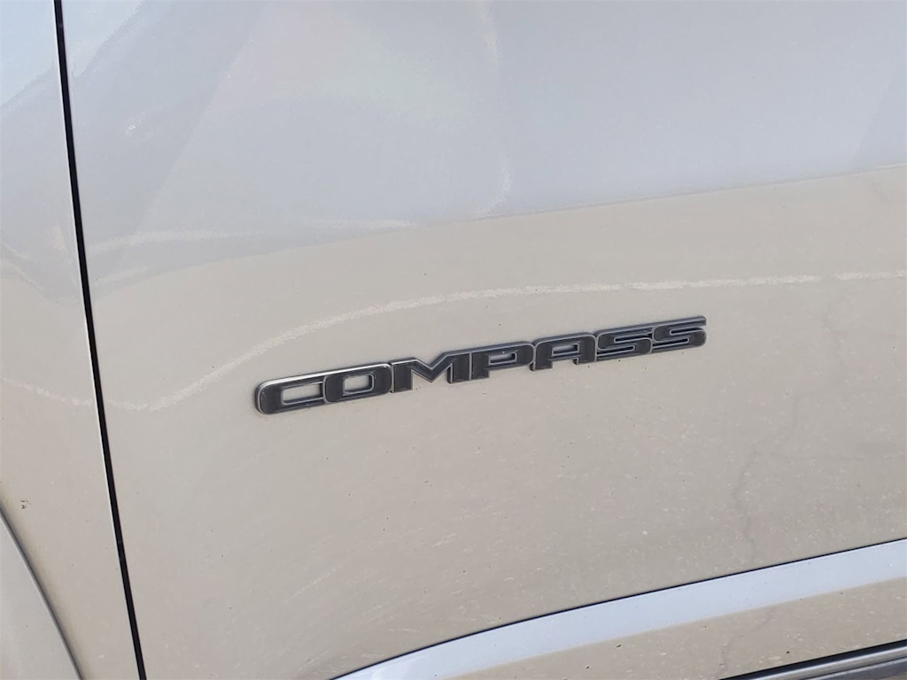 2022 Jeep Compass Limited 24