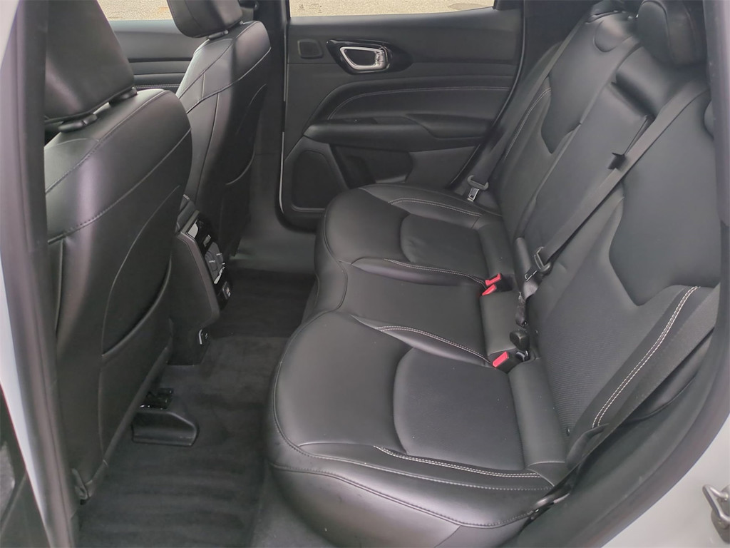 Thumbnail: 2022 Jeep Compass - 12