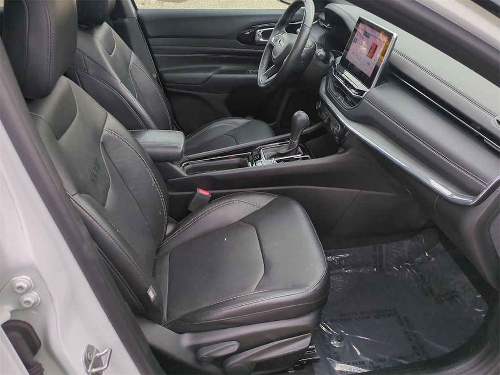 Thumbnail: 2022 Jeep Compass - 29