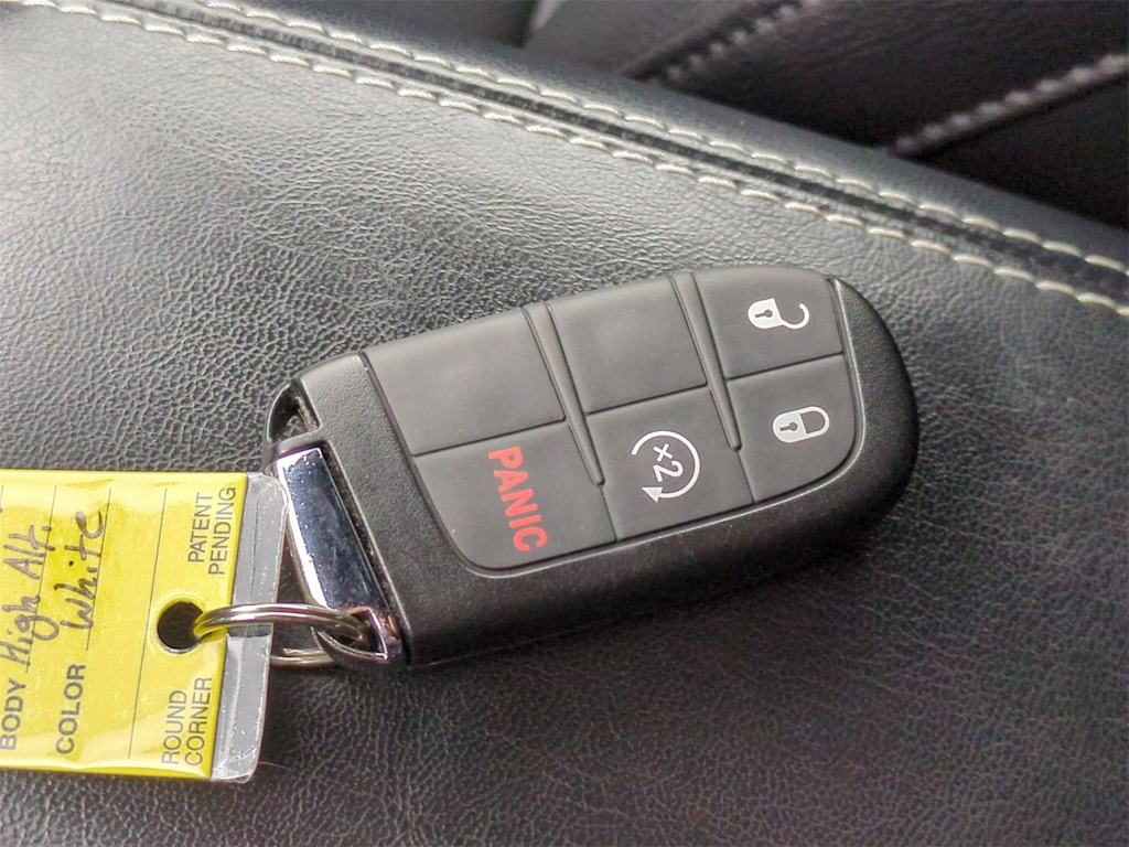 Thumbnail: 2022 Jeep Compass - 18