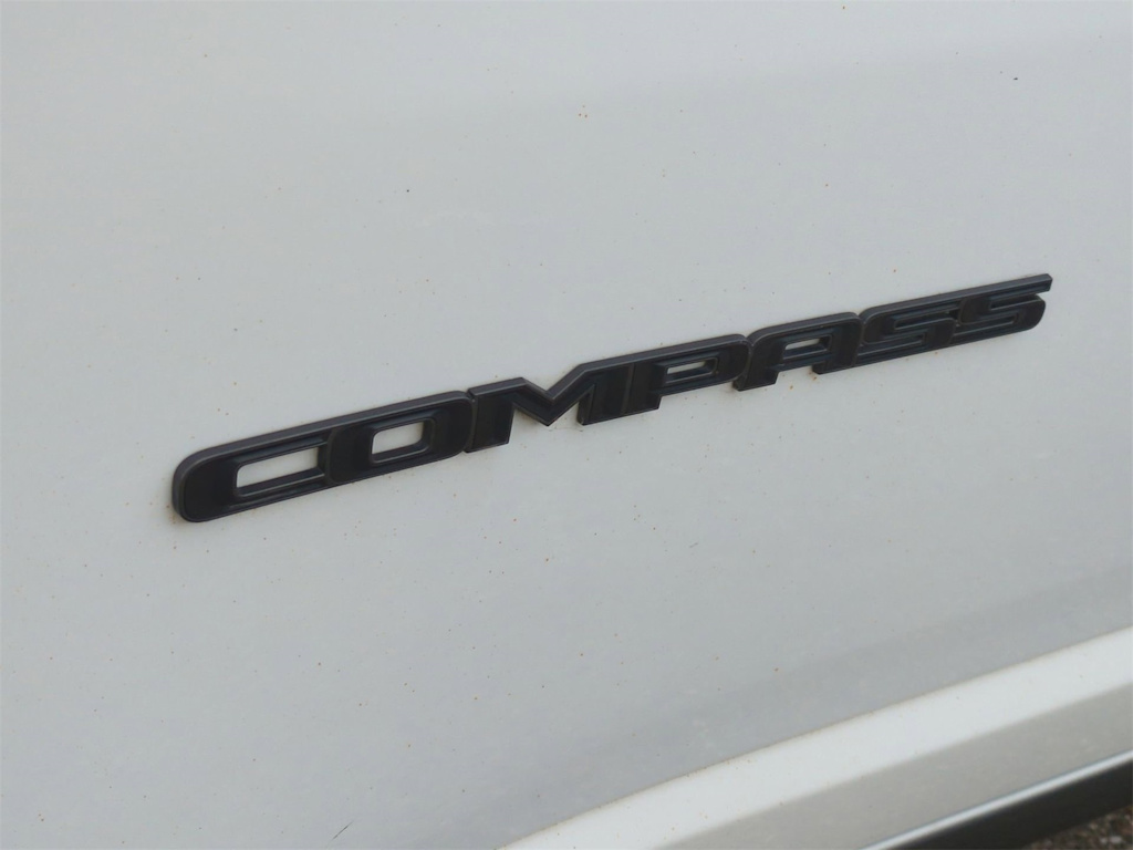 Thumbnail: 2022 Jeep Compass - 25