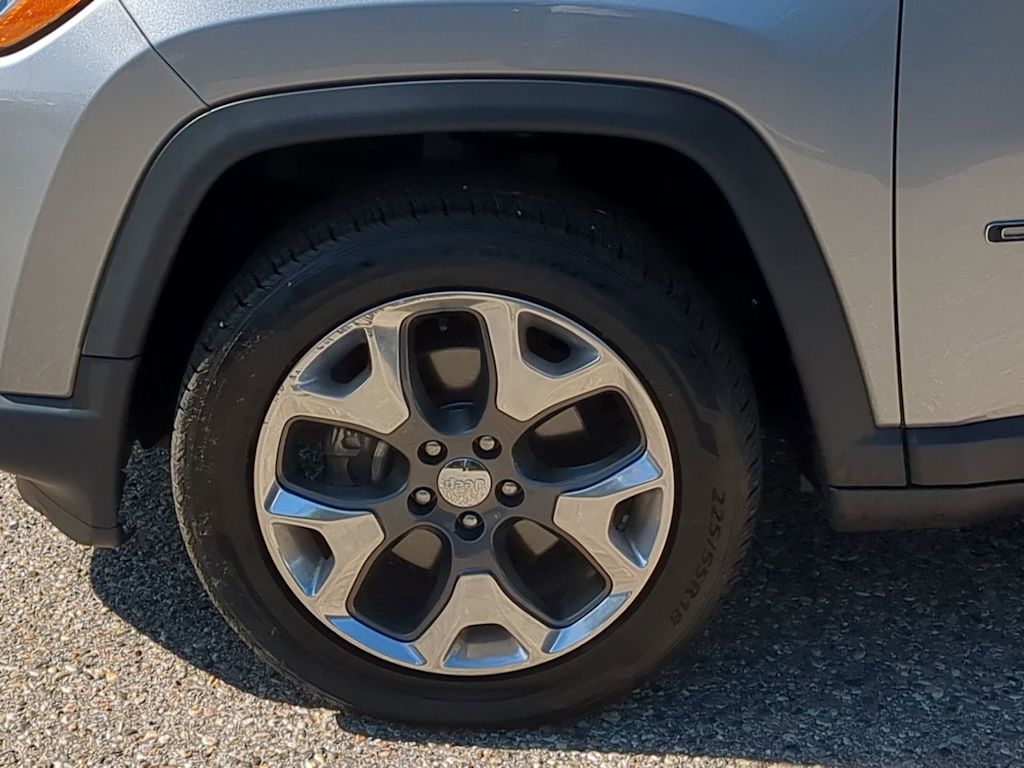 Thumbnail: 2018 Jeep Compass - 8