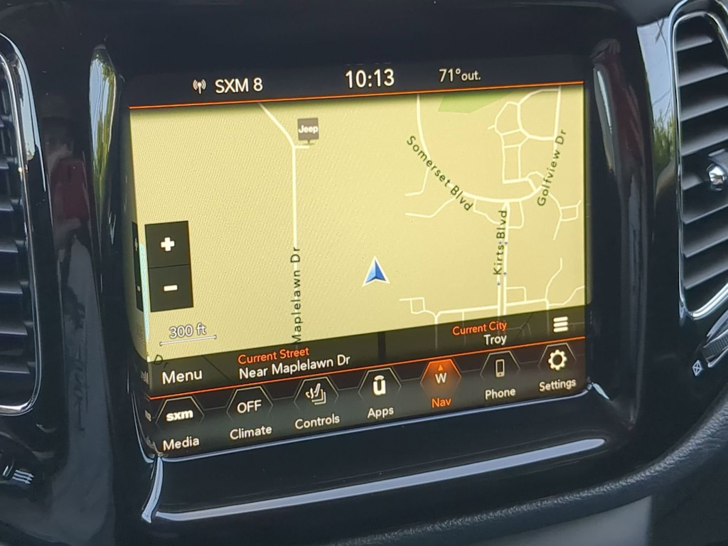 Thumbnail: 2018 Jeep Compass - 33