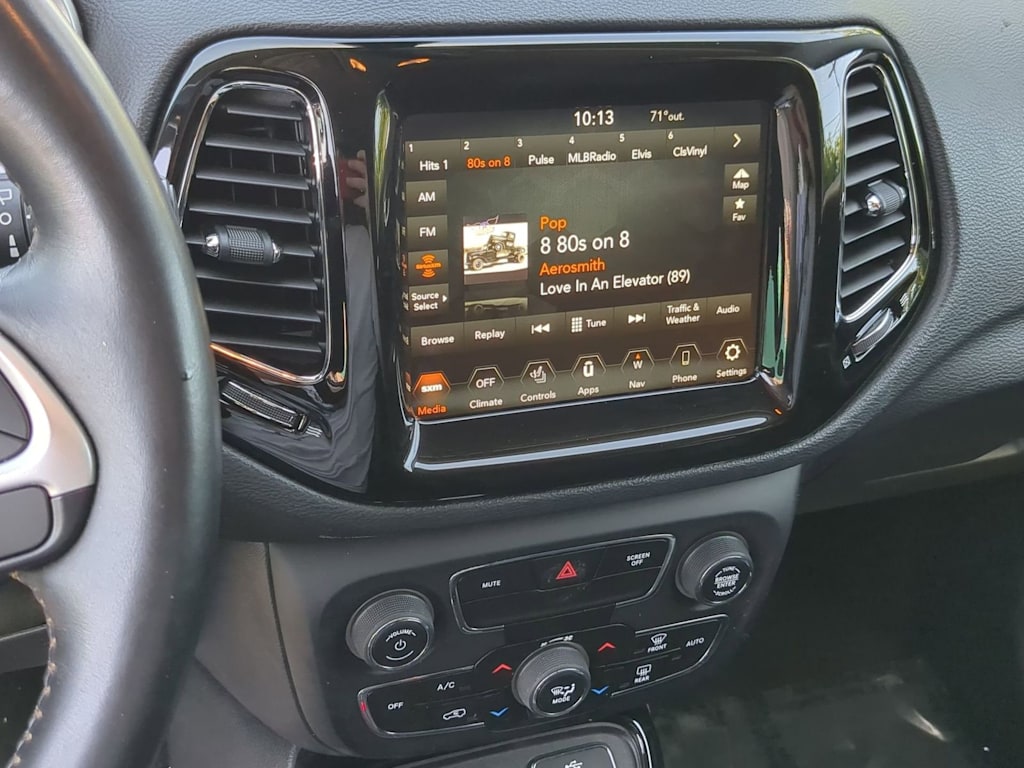 Thumbnail: 2018 Jeep Compass - 32