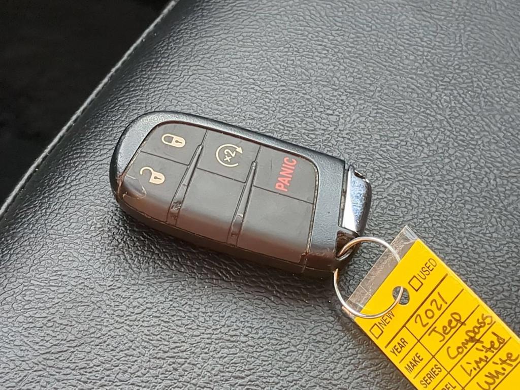 Thumbnail: 2021 Jeep Compass - 32