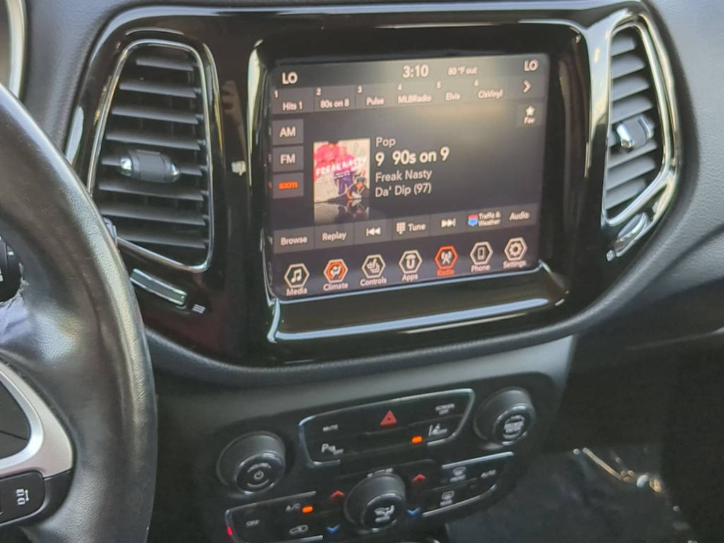 Thumbnail: 2021 Jeep Compass - 14