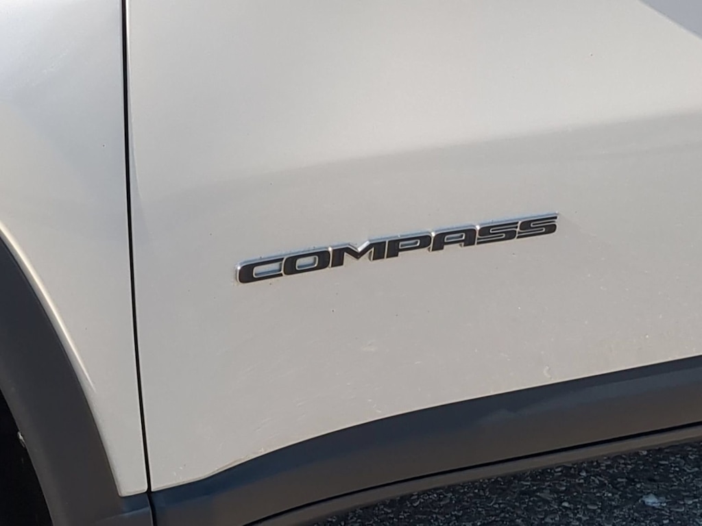 Thumbnail: 2021 Jeep Compass - 24