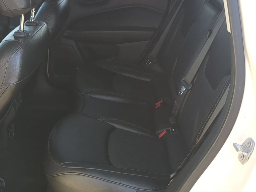 Thumbnail: 2021 Jeep Compass - 12