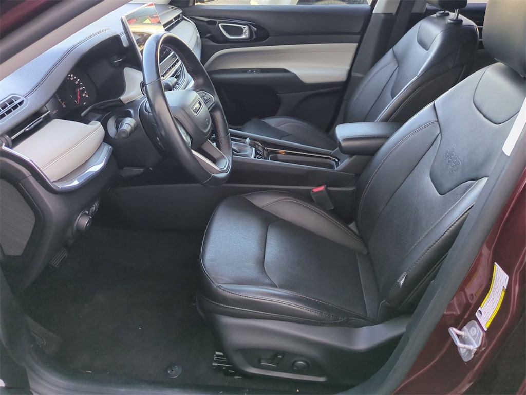 Thumbnail: 2022 Jeep Compass - 10