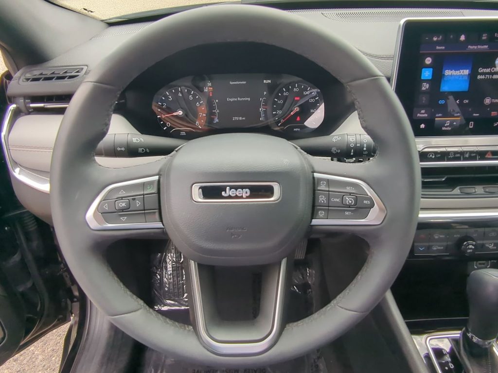 Thumbnail: 2023 Jeep Compass - 13