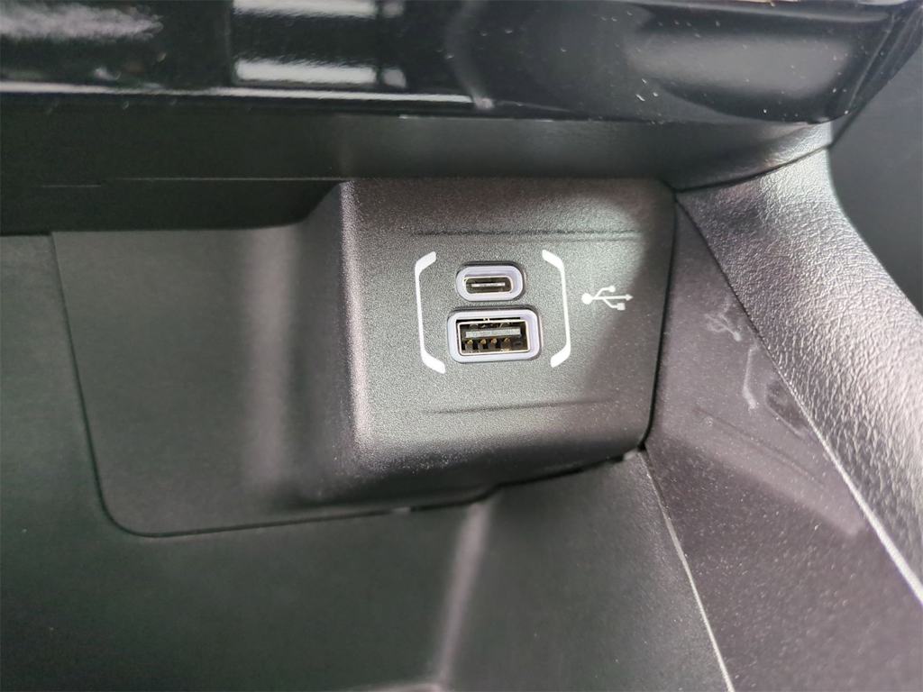 Thumbnail: 2022 Jeep Compass - 35