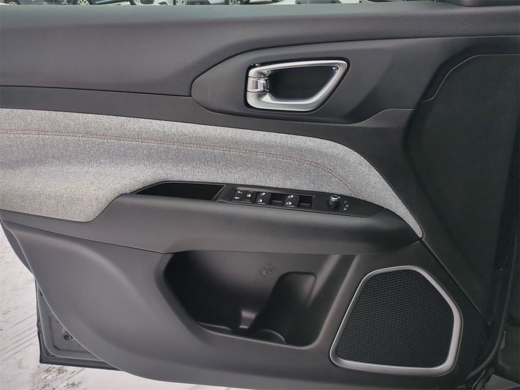 Thumbnail: 2022 Jeep Compass - 34