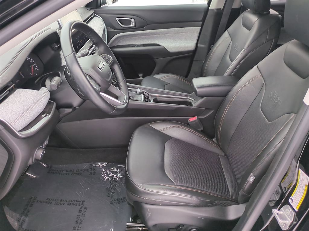 Thumbnail: 2022 Jeep Compass - 10