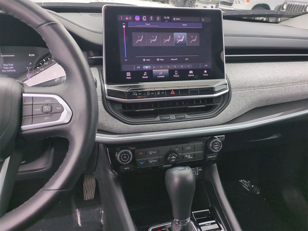 Thumbnail: 2022 Jeep Compass - 14