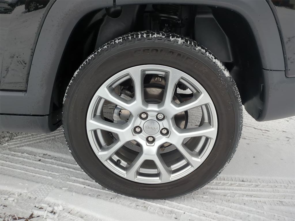 Thumbnail: 2022 Jeep Compass - 8