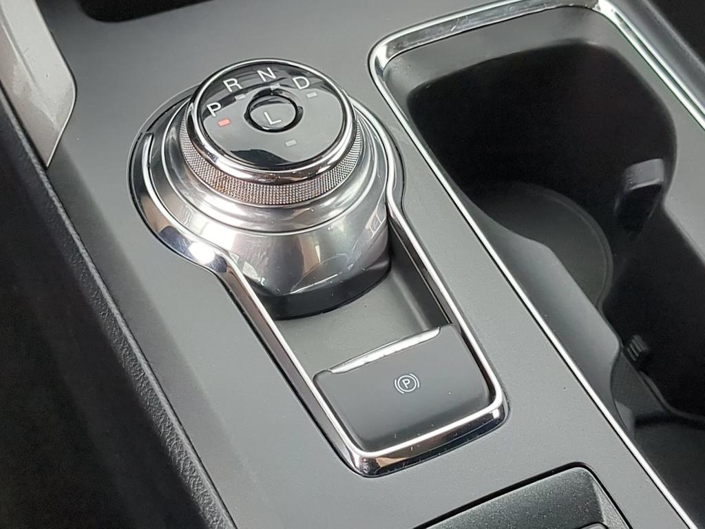 Thumbnail: 2020 Ford Fusion - 14