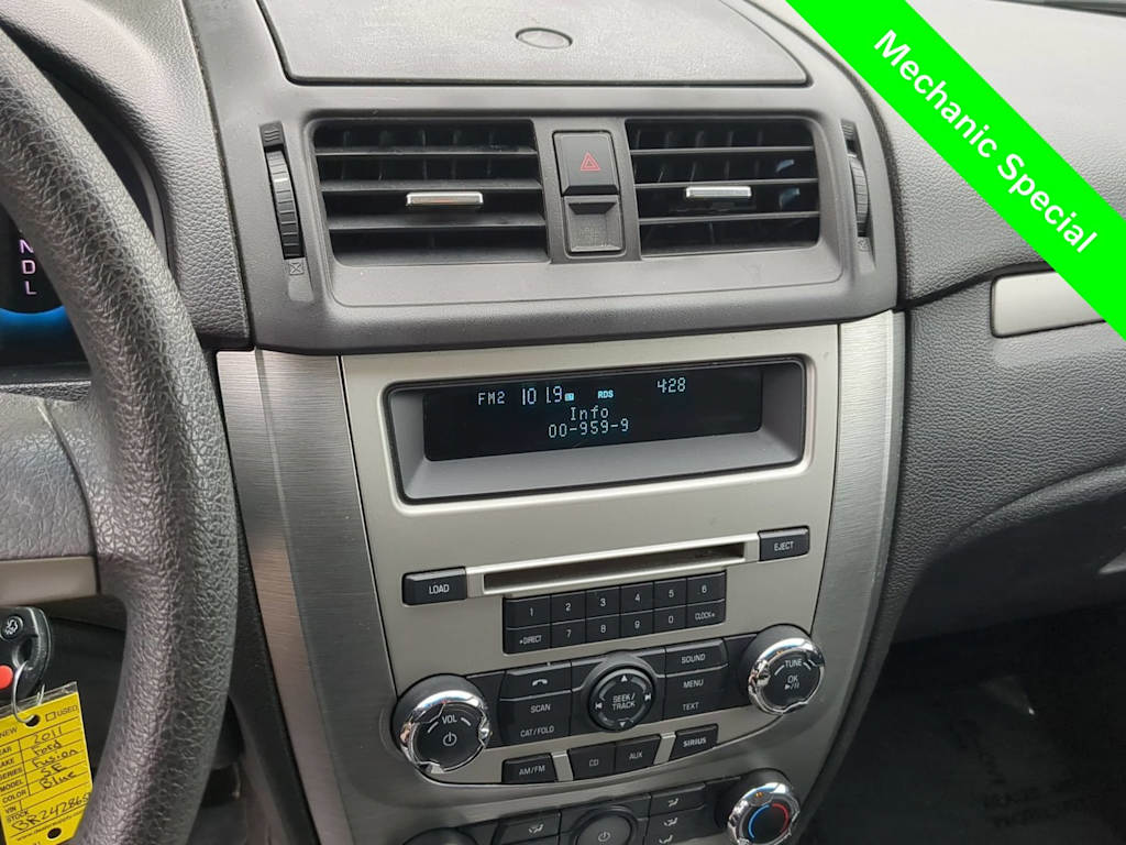 Thumbnail: 2011 Ford Fusion - 14