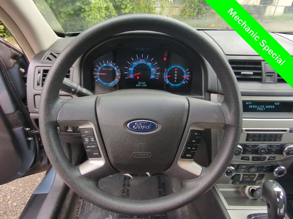 Thumbnail: 2011 Ford Fusion - 13