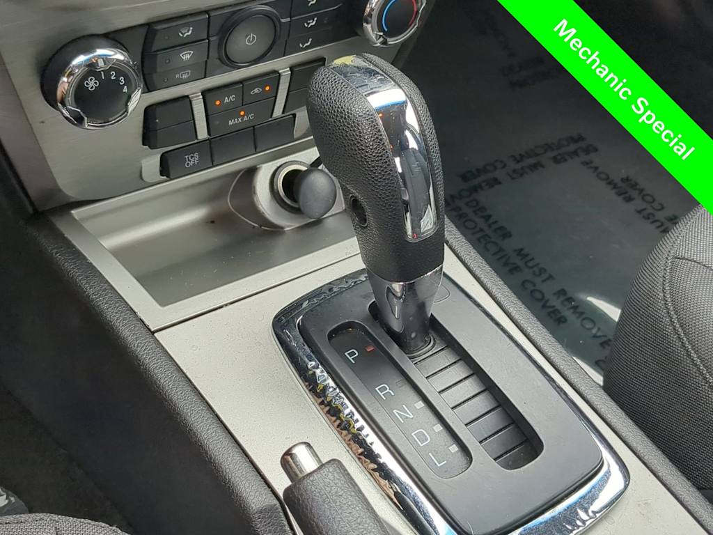 Thumbnail: 2011 Ford Fusion - 15