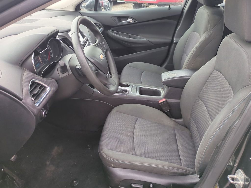 2017 Chevrolet Cruze LT 10