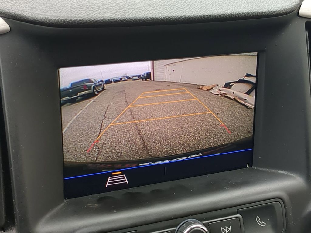 Thumbnail: 2020 GMC Terrain - 31