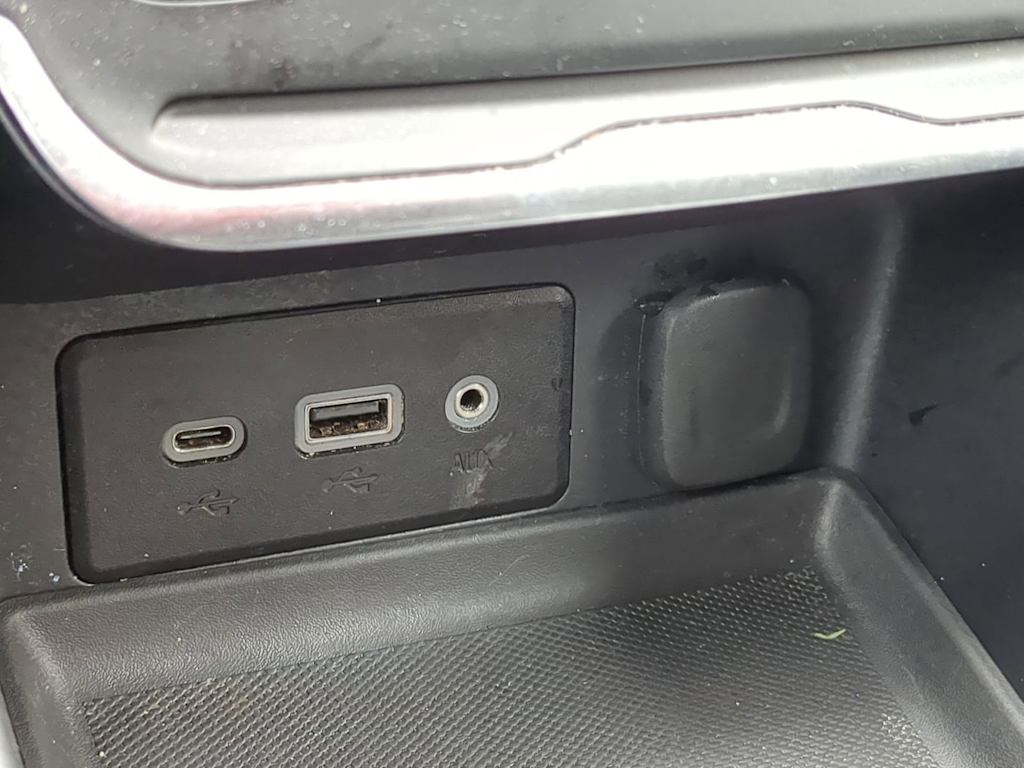 Thumbnail: 2020 GMC Terrain - 32