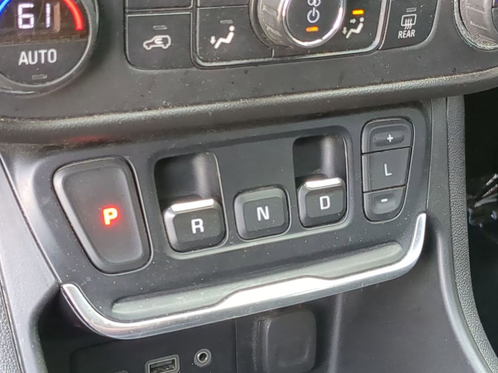 Thumbnail: 2020 GMC Terrain - 33