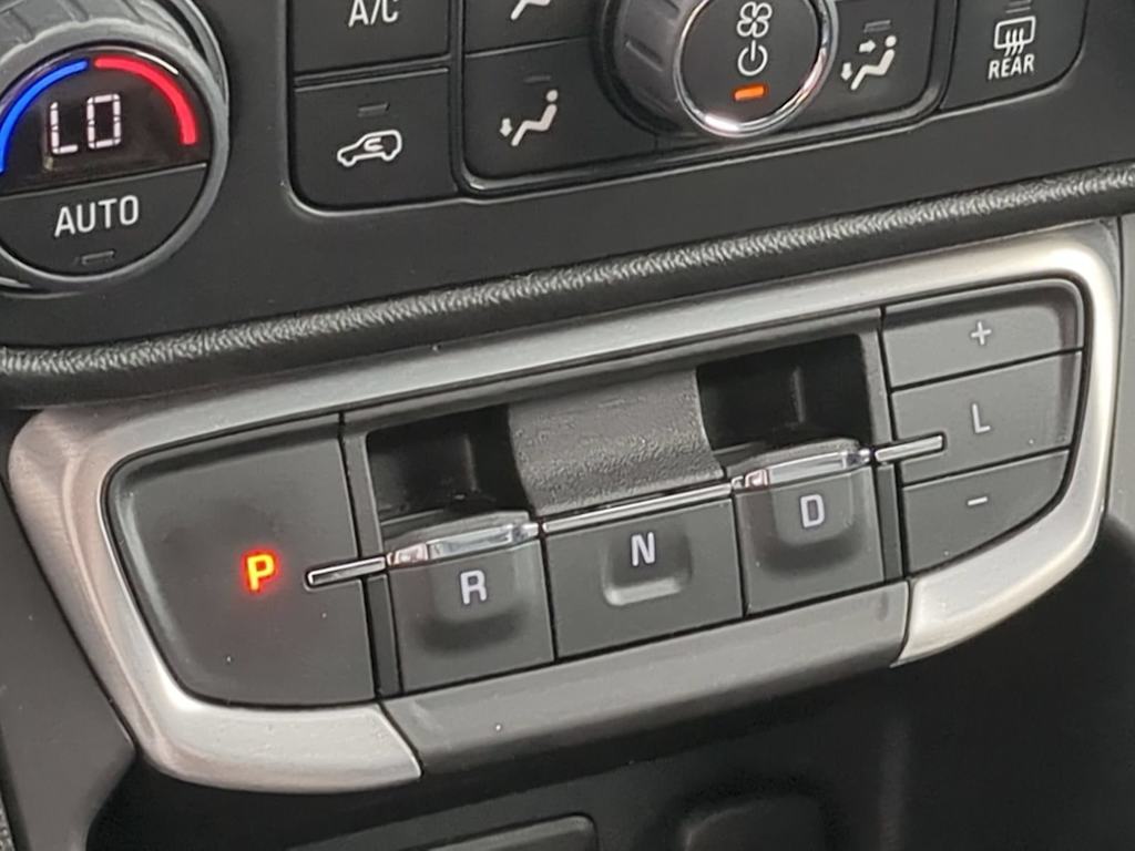 Thumbnail: 2022 GMC Terrain - 32