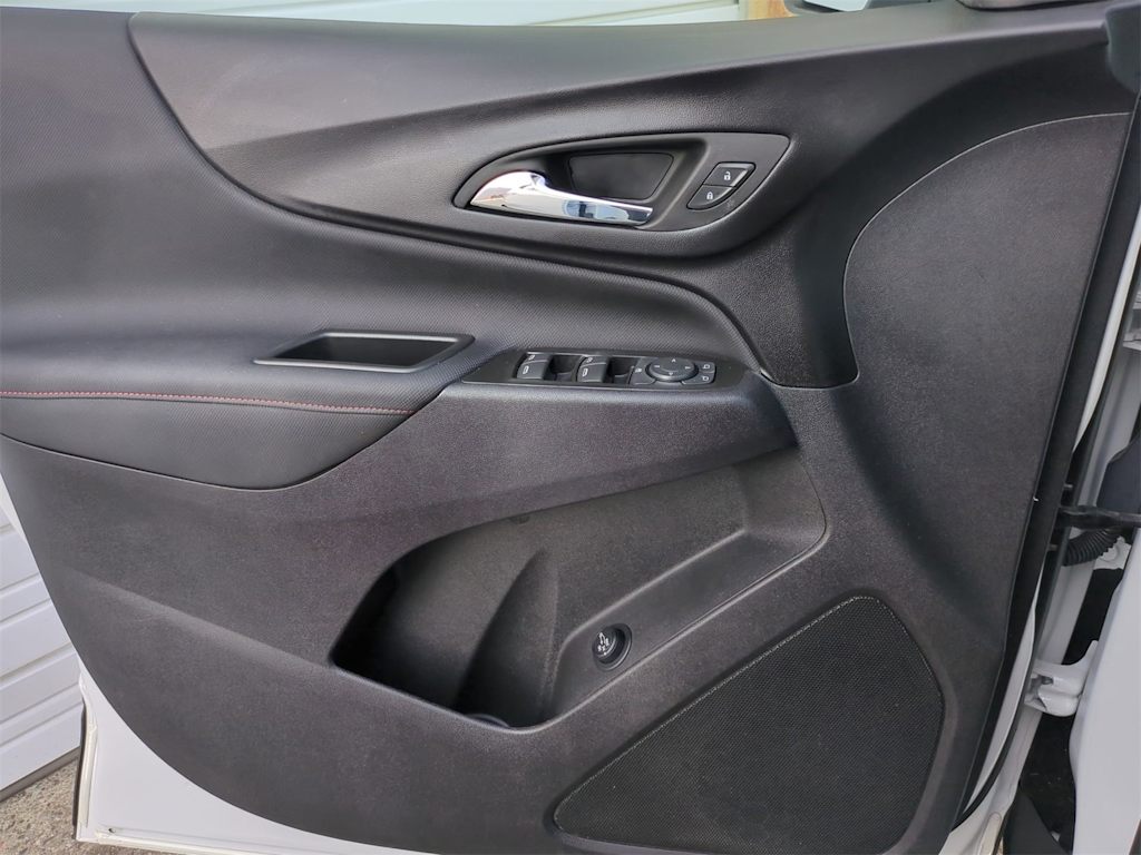 Thumbnail: 2022 Chevrolet Equinox - 33