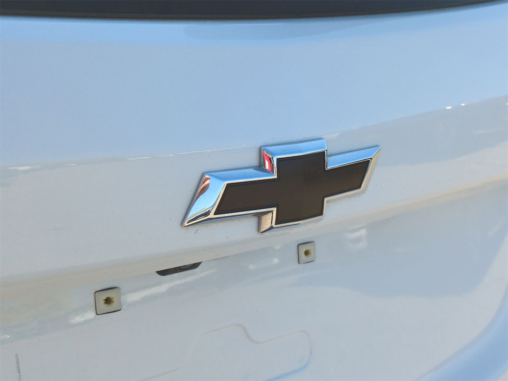 Thumbnail: 2022 Chevrolet Equinox - 7