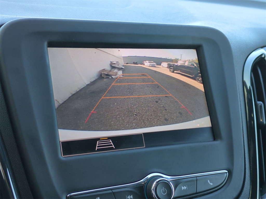 Thumbnail: 2022 Chevrolet Equinox - 32