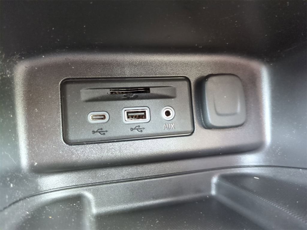 Thumbnail: 2024 Chevrolet Equinox - 35