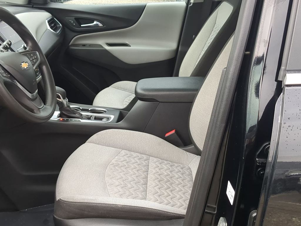 Thumbnail: 2022 Chevrolet Equinox - 10