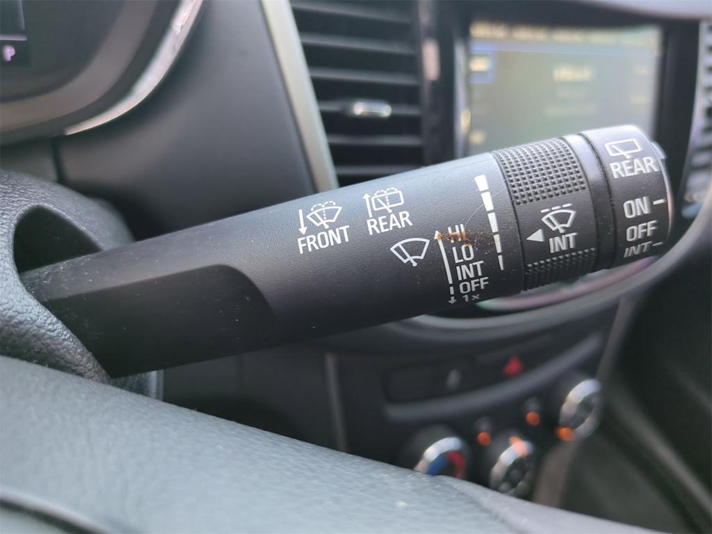 Thumbnail: 2019 Chevrolet Trax - 31