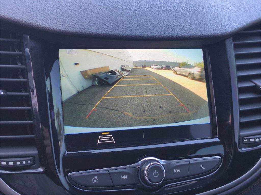 Thumbnail: 2019 Chevrolet Trax - 33