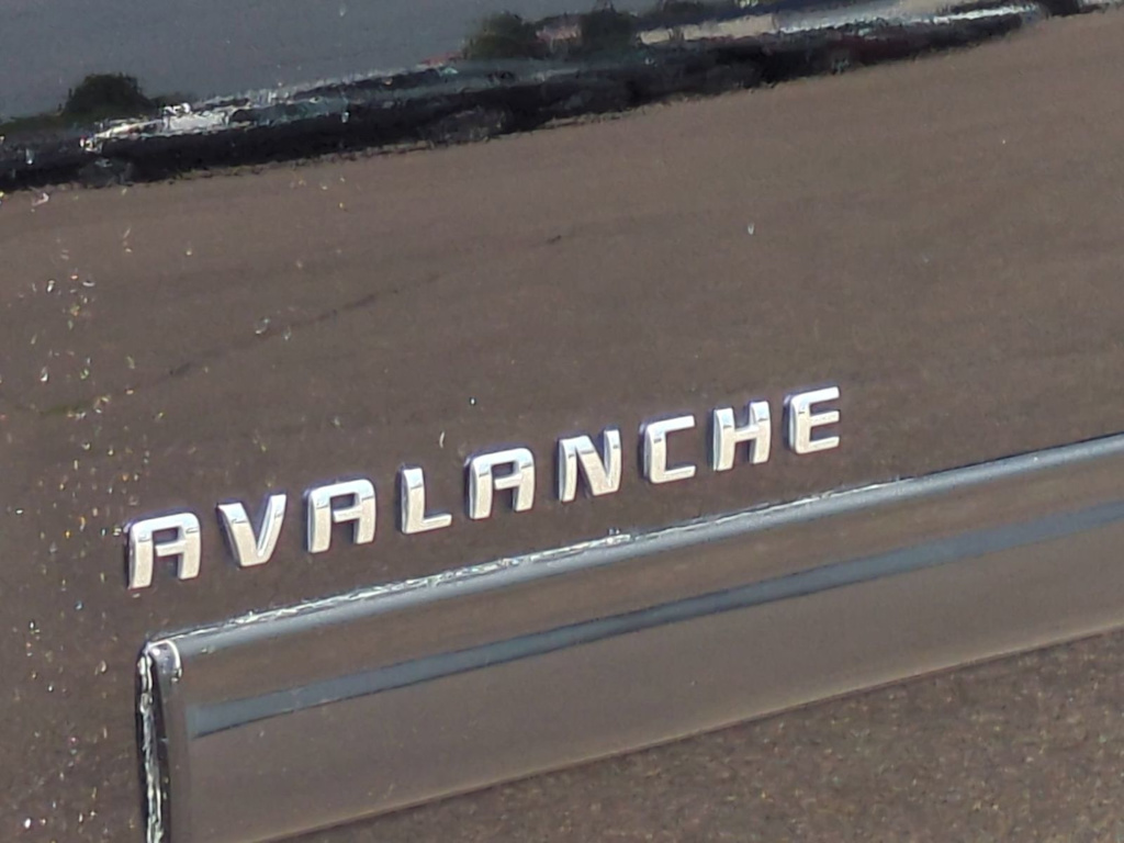Thumbnail: 2012 Chevrolet Avalanche 1500 - 24